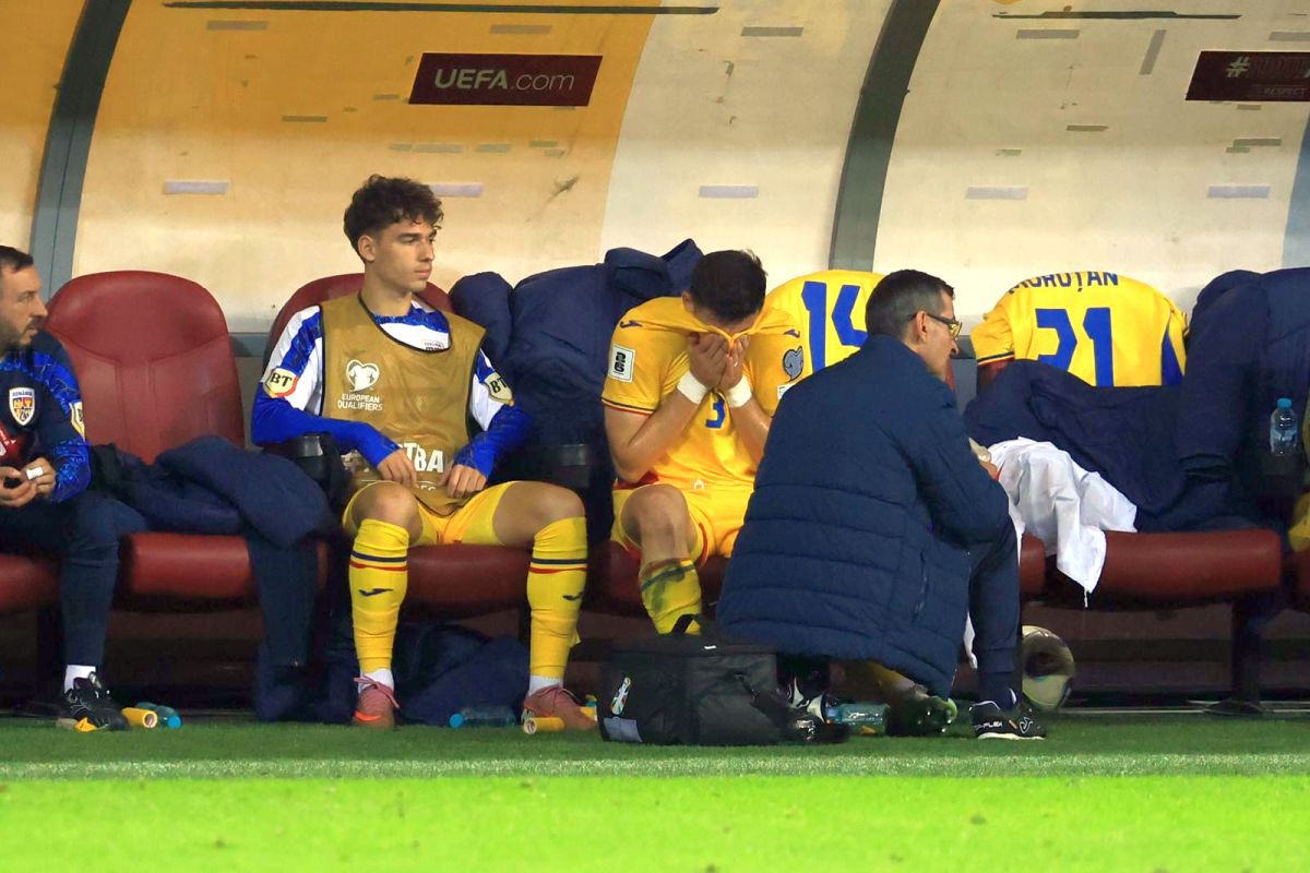 Mihai Popescu s-a accidentat în România - Austria! Imagini emoționante pe margine: consolat de Șut și de rivalul din Superligă