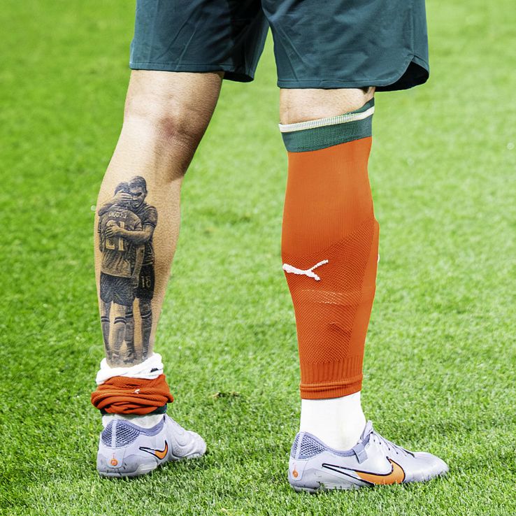 Tatuajul lui Ruben Neves, în care el și Diogo Jota se îmbrățișează // FOTO: Getty Images