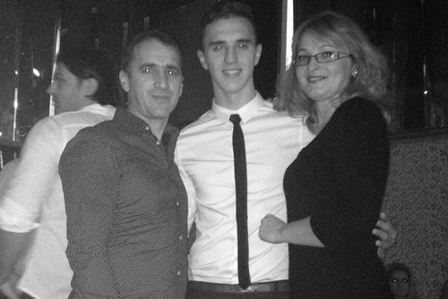 Virgil Ghiță, alături de părinții săi, în urmă cu mai bine de 10 ani