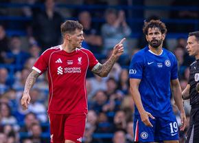 Contondentul Diego Costa! La un pas de bătaie cu Martin Skrtel într-un meci al legendelor