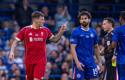 Contondentul Diego Costa! La un pas de bătaie cu Martin Skrtel într-un meci al legendelor