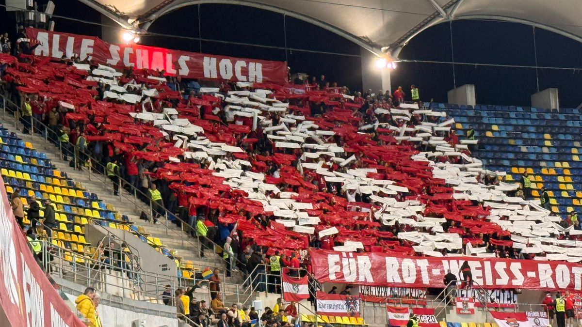 Scenografii la startul meciului Austria - România