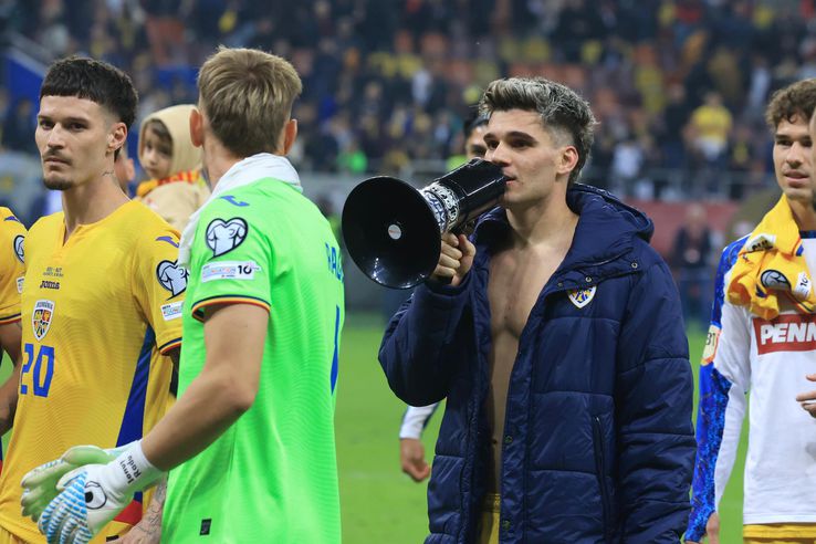 Dennis Man, Ianis Hagi și Ionuț Radu după România - Austria, preliminariile Campionatului Mondial / FOTO: GSP.ro