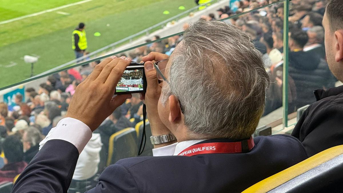 Mesajele galeriei în România - Austria