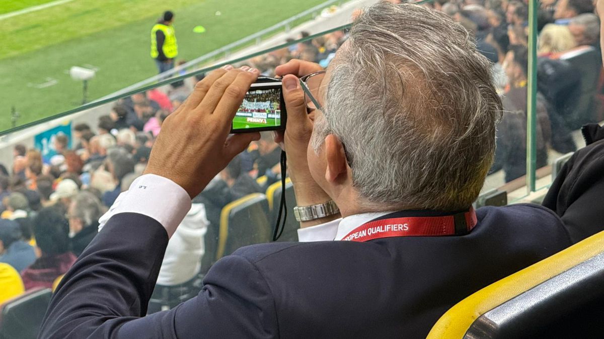 Mesajele galeriei în România - Austria