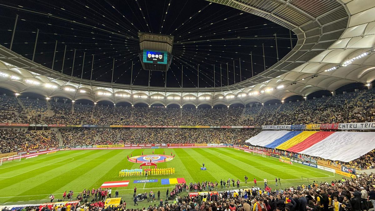 Scenografii la startul meciului Austria - România