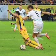 Faza la care Valentin Mihăilă a cerut penalty // foto: Ionuț Iordache (GSP)