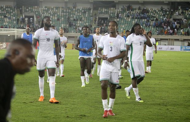 Emoții în aer! Nigerienii au fost nevoiți să aterizeze forțat