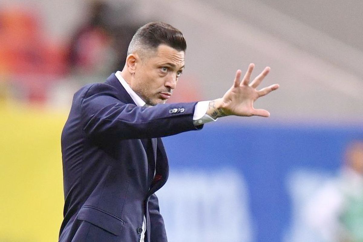 Mirel Rădoi, susținut puternic: „A fost cel mai interesat, cel mai atent. Mi-am dat seama că învață non-stop” + „Nu văd niciun motiv să plece!”