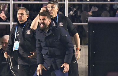 Adrian Mutu, dat pe spate de jucătorii săi: „Dacă vom juca așa, e greu să ne bată cineva”