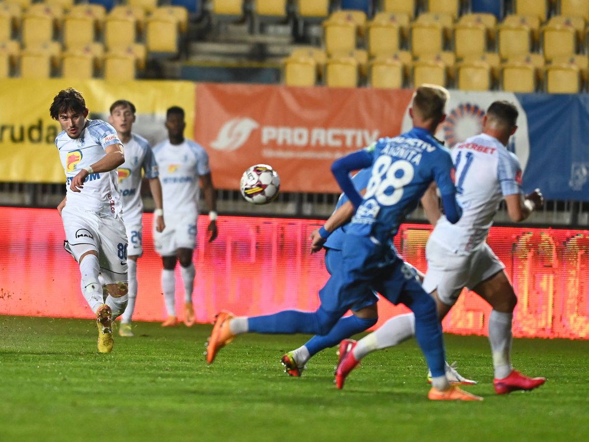 Alibec, accidentat din cauza VAR-ului? „Bătaie de joc. După 10 minute de pauză am făcut un sprint și am simțit ceva la coapsă”