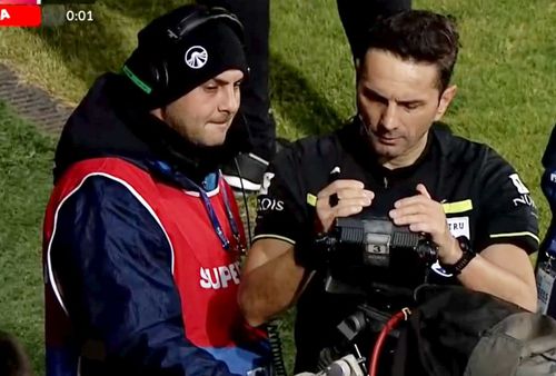 Sebastian Colțescu a văzut faza de penalty din Chindia - Farul pe o cameră a unui operator video // foto: captură DigiSport