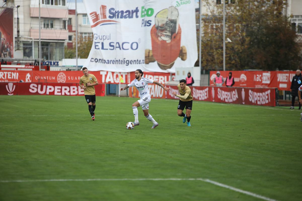 FC Botoșani - FC Voluntari 3-3 » Cu de toate! Meci fabulos la Botoșani: goluri multe, eliminări, penalty-uri ratate și repetate