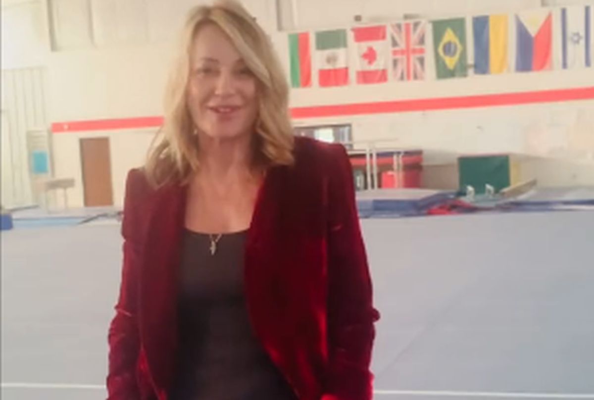Nadia Comăneci a împlinit astăzi 62 de ani și s-a filmat în sala de sport: „Mi-ați făcut ziua foarte, foarte specială”