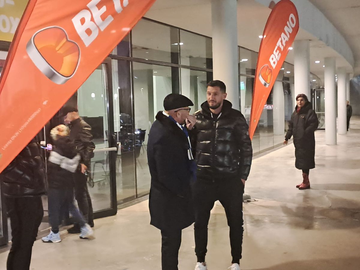 FCSB câștigă etapa! „Roș-albaștrii” înving Craiova și se distanțează din nou în fruntea Superligii » Clasamentul ACUM