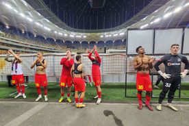 După protest, Peluza Nord i-a dezbrăcat pe jucătorii de la FCSB » Imagini de pe stadion