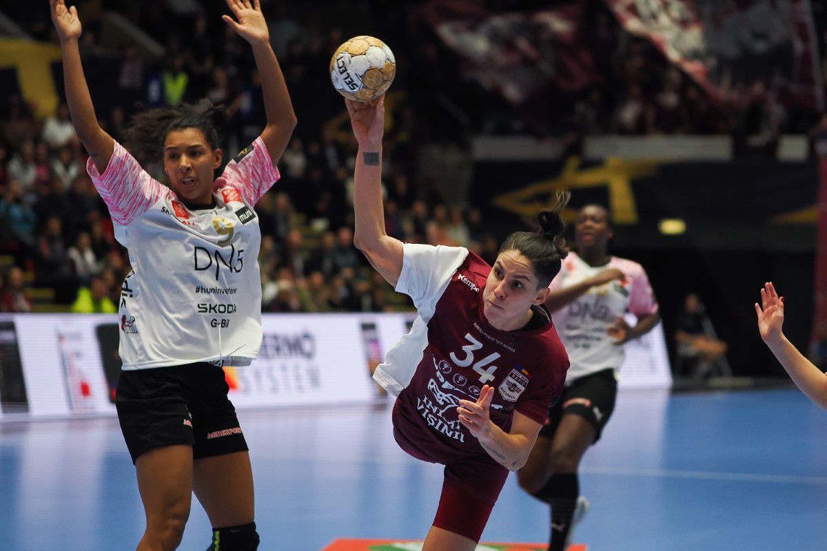 Ea e jucătoarea momentului în handbalul intern: „Dacă va continua așa și la Mondial, România își poate îndeplini obiectivul”