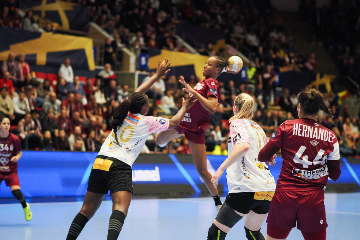 Ea e jucătoarea momentului în handbalul intern: „Dacă va continua așa și la Mondial, România își poate îndeplini obiectivul”