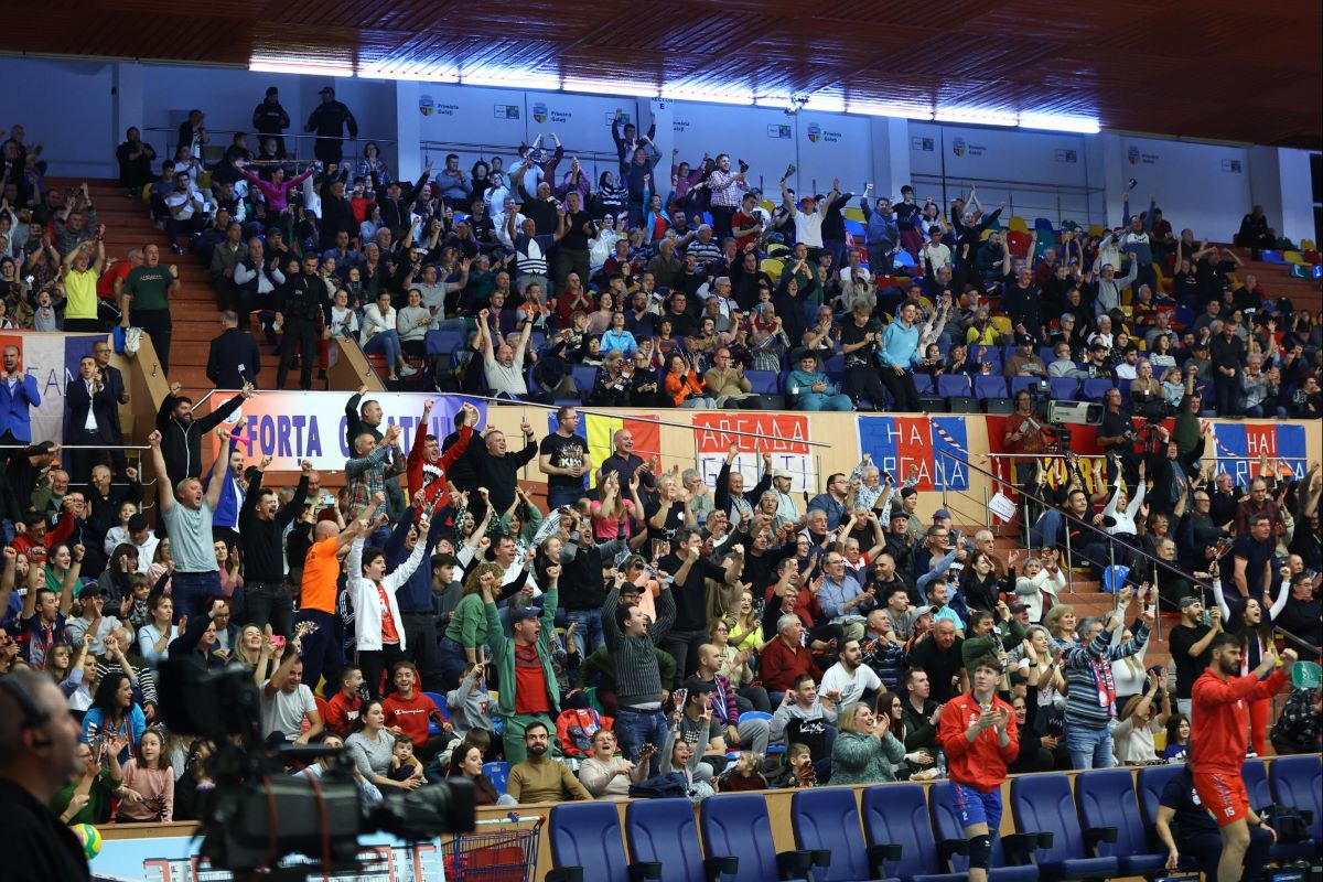 Arcada Galați, calificare în premieră în grupele Ligii Campionilor! » Setul câștigat cu Olympiacos Pireu a bifat performanța