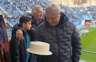 Sorin Cârțu și-a făcut ziua pe stadion! Moment emoționant înaintea startului meciului din Bănie