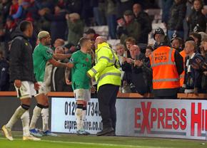 Kieran Trippier s-a certat cu un fan al lui Newcastle la finalul meciului cu Bournemouth: „Ai idee câți fotbaliști accidentați avem?”
