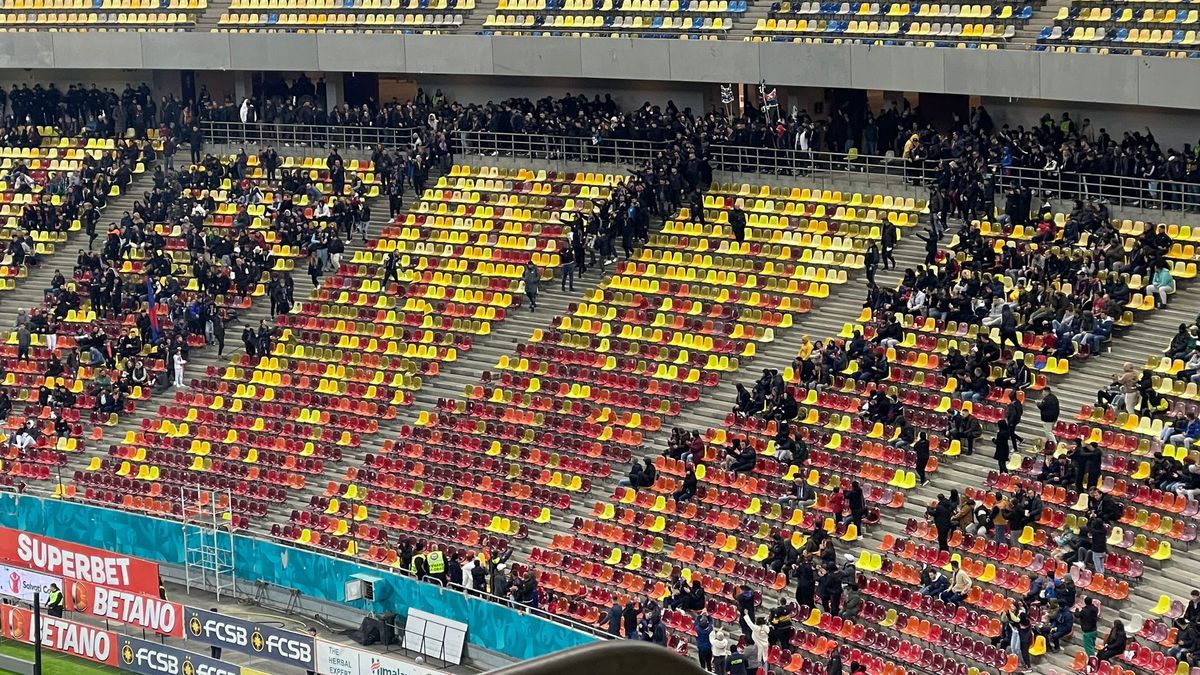 FCSB câștigă etapa! „Roș-albaștrii” înving Craiova și se distanțează din nou în fruntea Superligii » Clasamentul ACUM