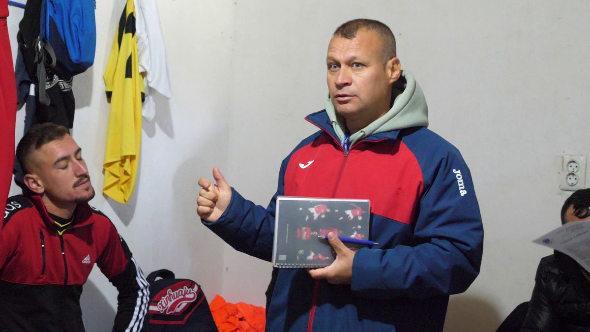 Indiana Jones și Paris din Buzău! Lecție de istorie de la Gherăseni: pe un câmp apar arheologi care studiază diadema din aur