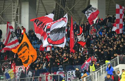 Învinși pe teren, „câinii” i-au întărâtat pe olteni în tribune » Banner-ul acid cu care au intrat pe „Oblemenco”