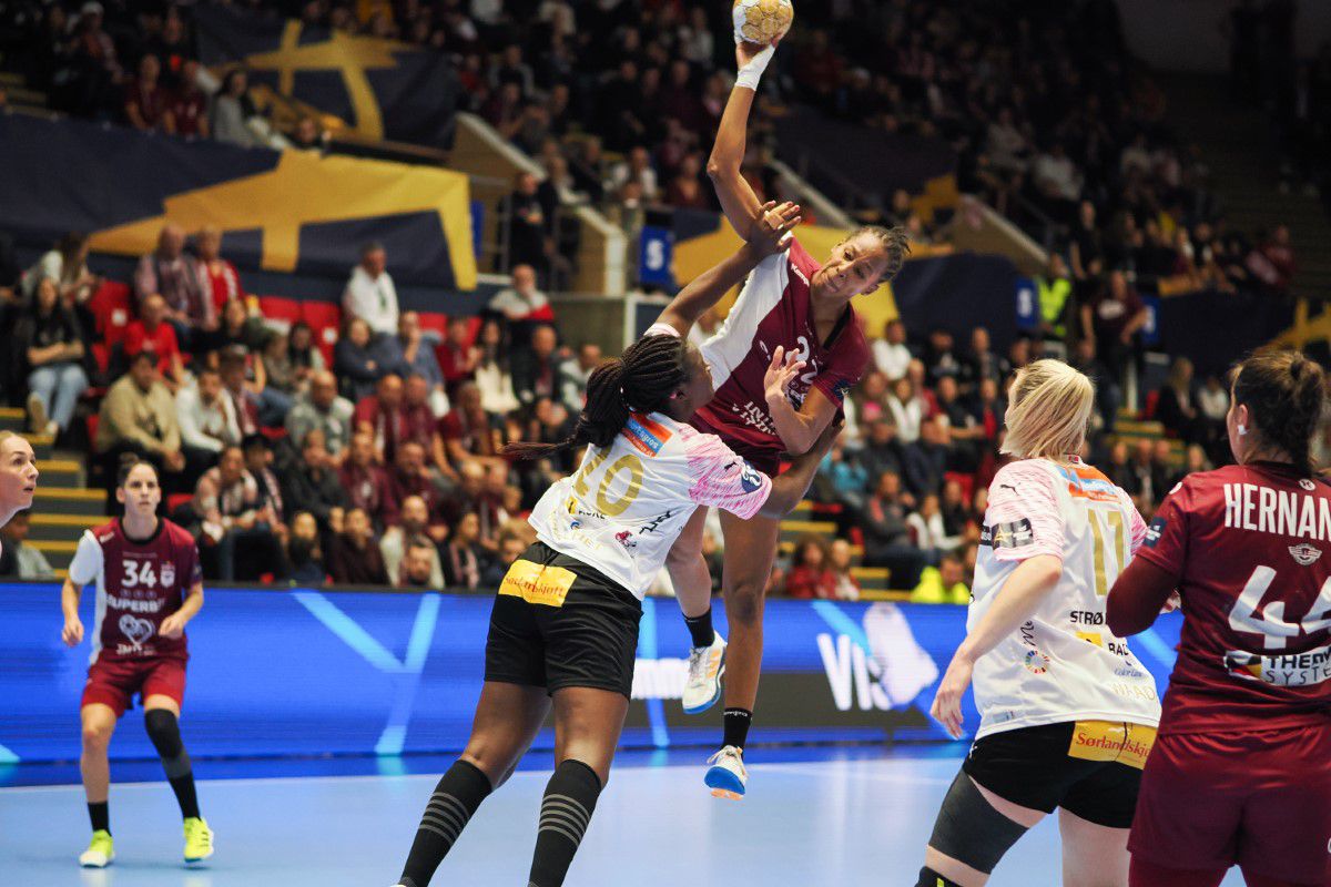 Ea e jucătoarea momentului în handbalul intern: „Dacă va continua așa și la Mondial, România își poate îndeplini obiectivul”