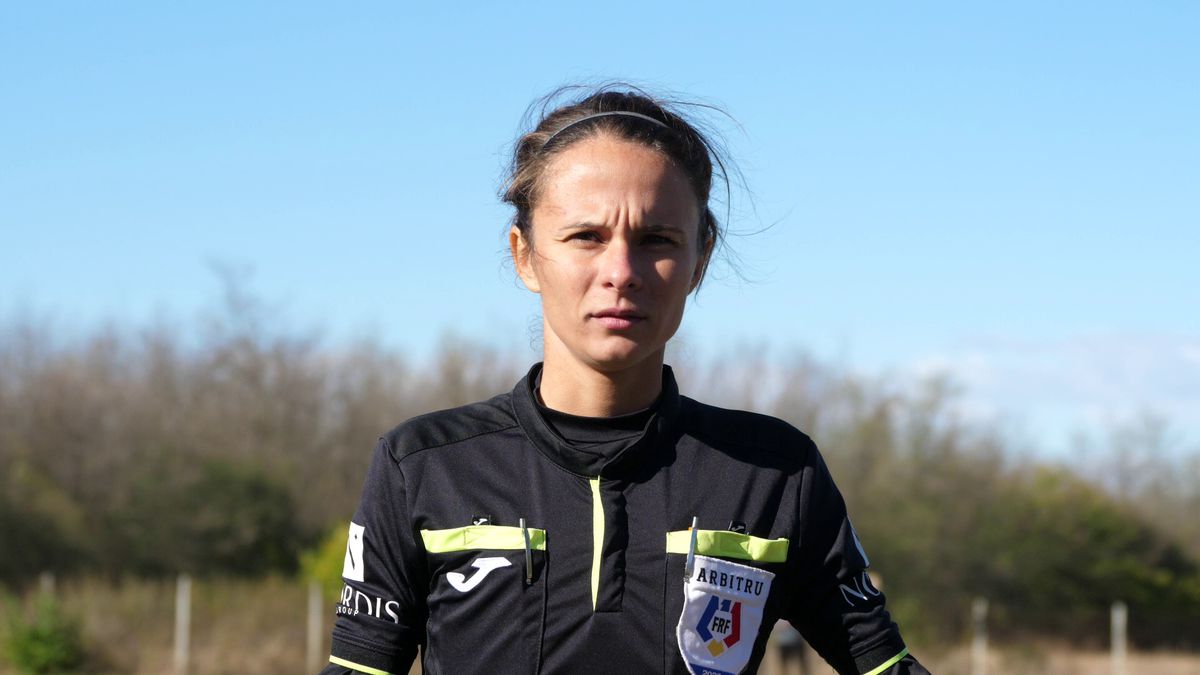 Indiana Jones și Paris din Buzău! Lecție de istorie de la Gherăseni: pe un câmp apar arheologi care studiază diadema din aur