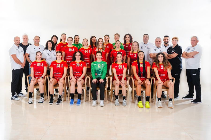 Lotul României pentru Campionatul European de handbal feminin » Selecționerul și-a menținut decizia și nu a luat-o în echipă