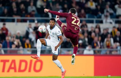 Fundașul care ar putea ajunge de urgență la Real Madrid » A jucat pentru marea rivală