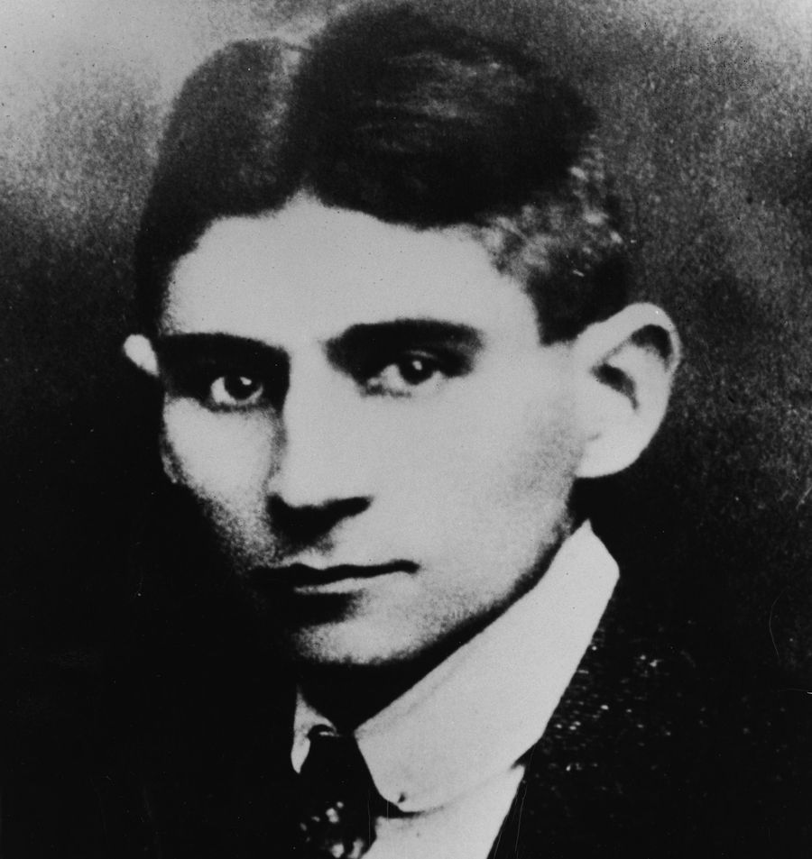 Fanatic al mișcării, Franz Kafka a practicat antrenamentul „Muller” și a iubit pasional un sport: „2 august. Germania a declarat război Rusiei – Mă duc să înot după-amiaza”