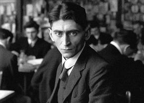 Fanatic al mișcării, Franz Kafka a practicat antrenamentul „Muller” și a iubit pasional un sport: „2 august. Germania a declarat război Rusiei – Mă duc să înot după-amiaza”