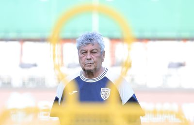 3 semne de întrebare în primul „11” » Ce formulă de start pregătește Lucescu pentru decisivul Bosnia - România