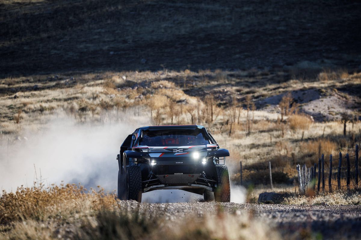 „Dacia poate câștiga la Dakar în 2026” » Nasser Al-Attiyah, legendă în lumea raliurilor, crede în proiectul românesc și dezvăluie pentru GSP: „Sunt foarte bun prieten cu Fernando Alonso”