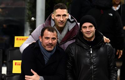 Fostul coleg al lui Cristi Chivu, demis prin apel video în timp ce era în vacanță