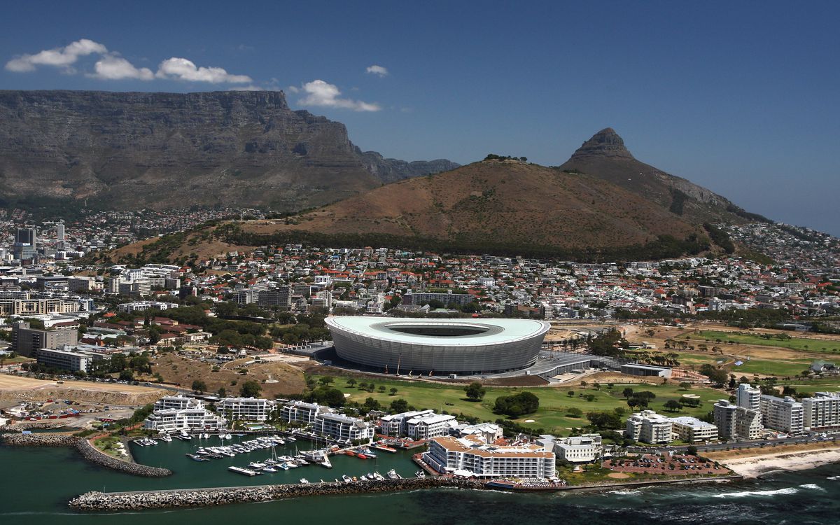 Iată TOP 10 cele mai spectaculoase stadioane din lume!