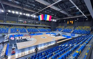 Imagini senzaționale! Ieri au jucat handbal în Europa, azi au transformat TOTAL cea mai nouă sală din România: au muncit toată noaptea pentru un alt eveniment sportiv major