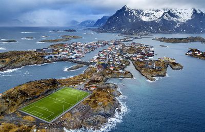 Iată TOP 10 cele mai spectaculoase stadioane din lume!