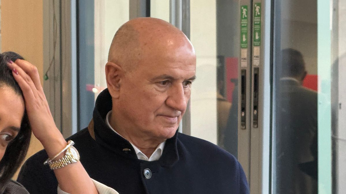 „Are viteză Dinamo spre titlu?” » Dintr-o mașină retro, Florentin Petre a răspuns fără să ezite: „Îți dai seama ce tură dau cu Zeljko?”