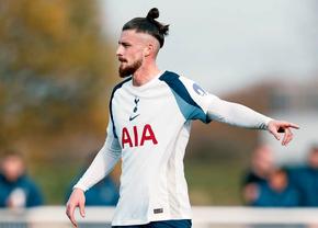 Tottenham a primit oferta pentru Radu Drăgușin! » Roma ar putea plăti o penalizare dacă nu-l va cumpăra