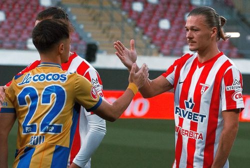 UTA - Petrolul, din etapa #19 din Superliga, a fost mutat cu o zi mai târziu. Partida de la Arad se va juca pe 8 decembrie, de la ora 17:30/ foto Facebook @UTA Arad