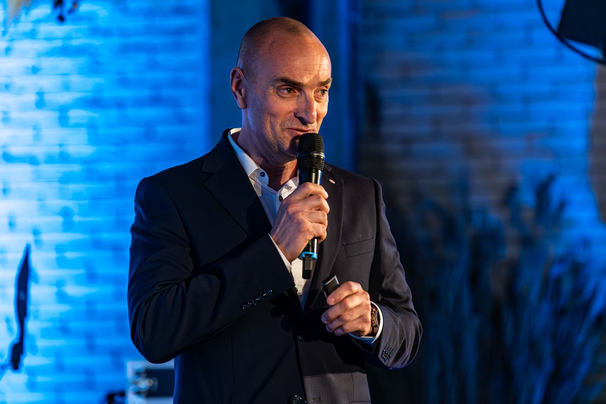 Henkel marchează tranziția de la brandul Moment la Pattex