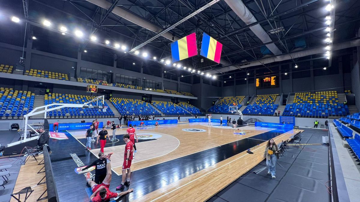 Imagini senzaționale! Ieri au jucat handbal în Europa, azi au transformat TOTAL cea mai nouă sală din România: au muncit toată noaptea pentru un alt eveniment sportiv major