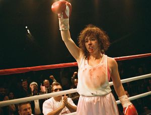 A luat 16 kilograme în greutate pentru rol » Cea mai populară actriță de la Hollywood se gândește să intre cu adevărat în box!