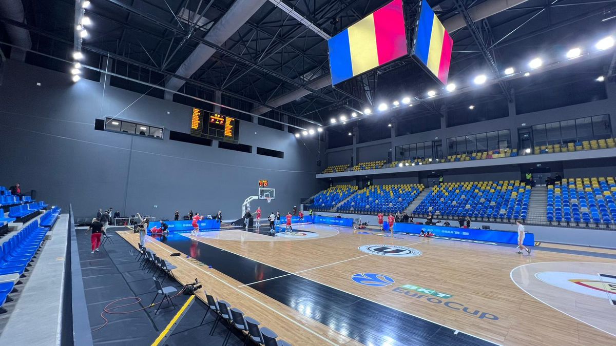 Imagini senzaționale! Ieri au jucat handbal în Europa, azi au transformat TOTAL cea mai nouă sală din România: au muncit toată noaptea pentru un alt eveniment sportiv major