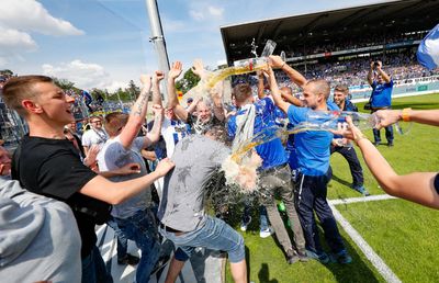 Trăiască berea! Suporterii români vor avea liber la băuturi alcoolice pe stadioanele din România