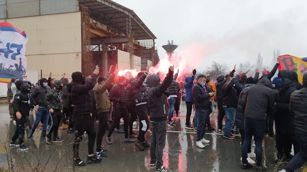 Fani FCSB înainte de meciul cu CFR Cluj - 12.12.2020