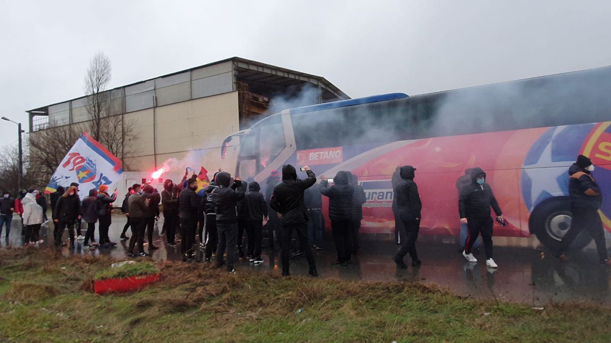 Fani FCSB înainte de meciul cu CFR Cluj - 12.12.2020